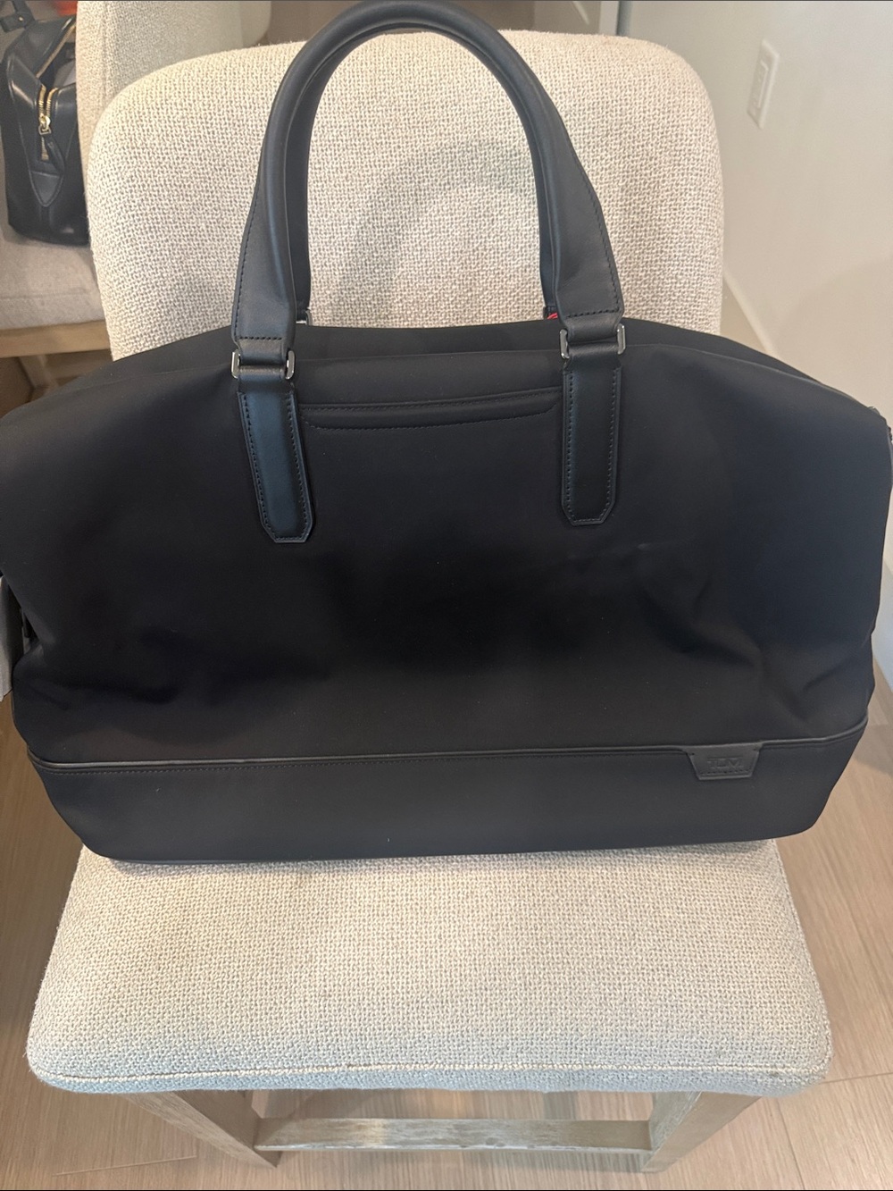 NWT Tumi Black Harrison Duffel with Leather Trim - Picture 6 of 7
